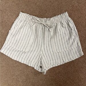 Time And Tru Linen Blend Shorts